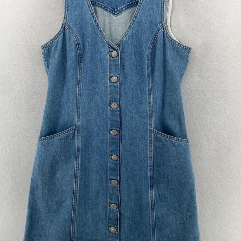 Levi’s Vienna Jean dress button down Jean dress